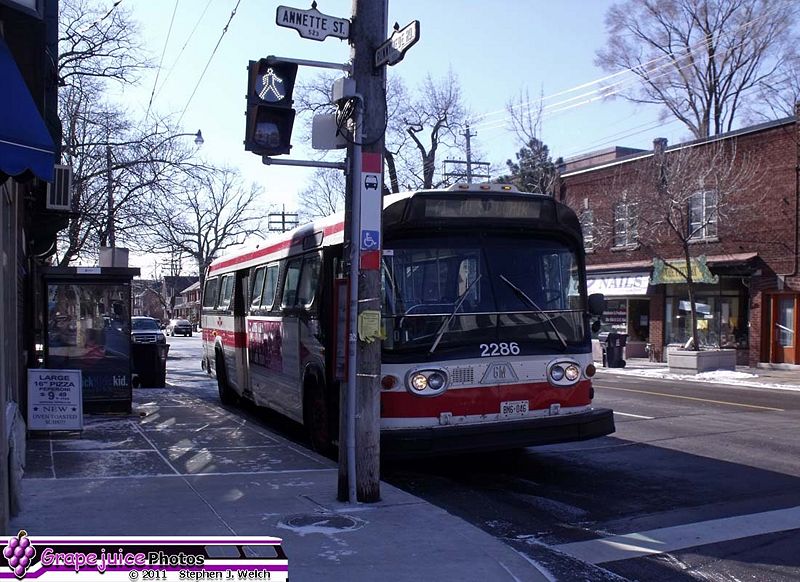 File:Toronto Transit Commission 2286-a.jpg