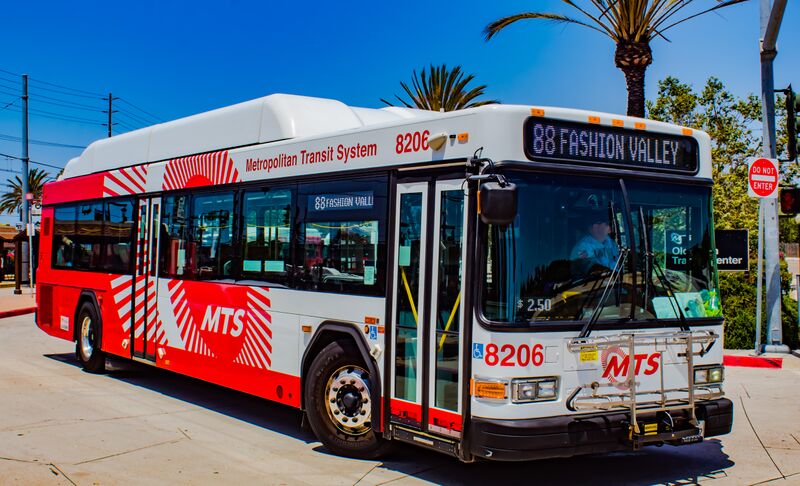 File:San Diego Metropolitan Transit System 8206-a.jpg