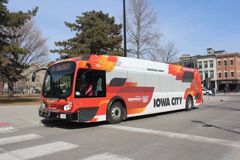 File:Iowa City Transit 104-a.jpg