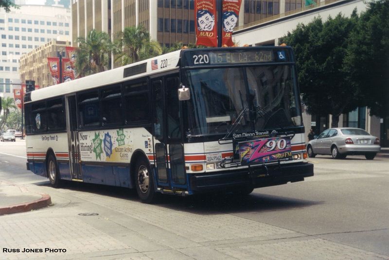 File:San Diego Metropolitan Transit System 220-a.jpg